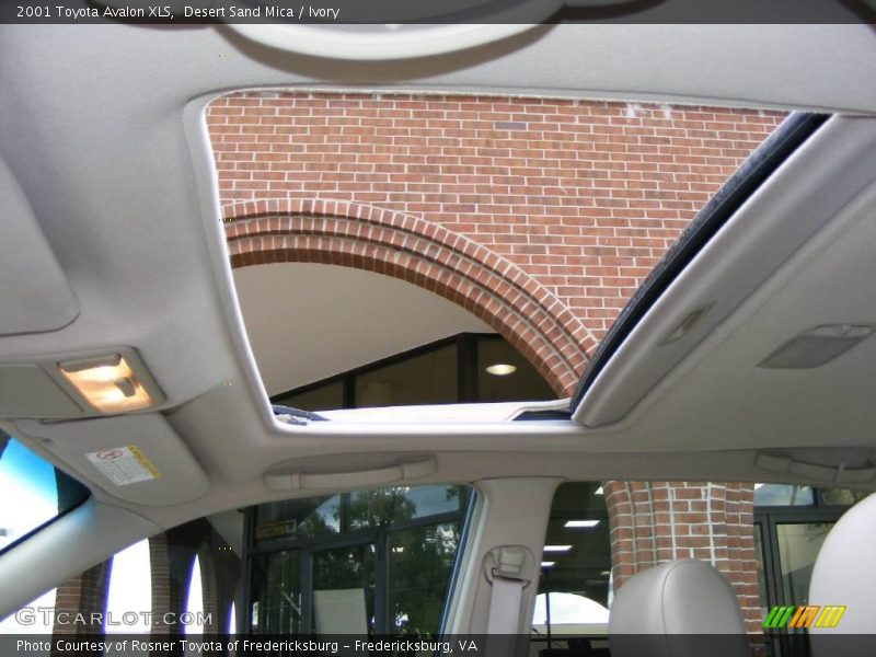 Desert Sand Mica / Ivory 2001 Toyota Avalon XLS