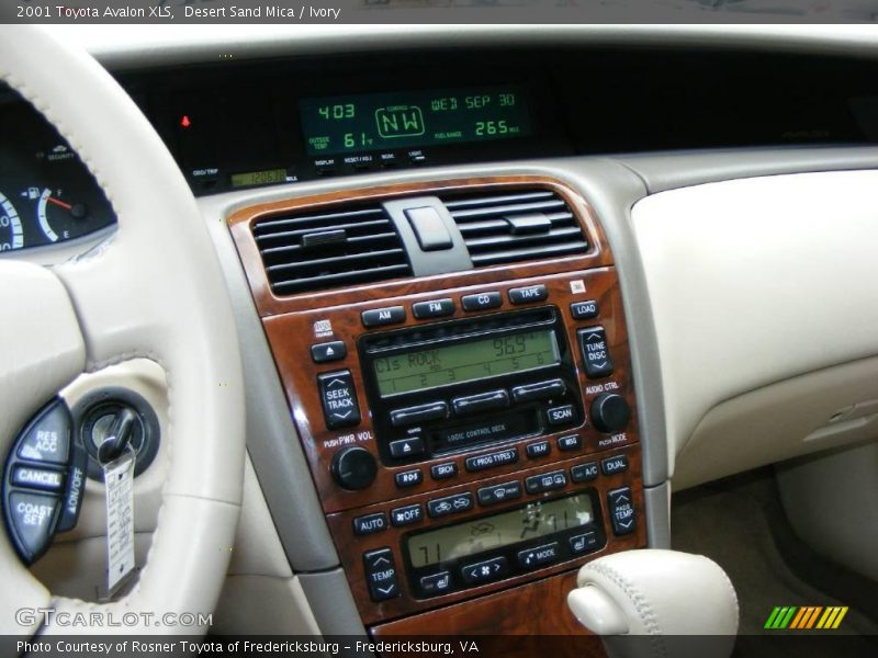 Desert Sand Mica / Ivory 2001 Toyota Avalon XLS