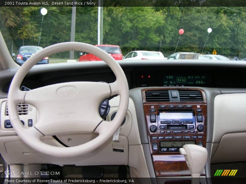 Desert Sand Mica / Ivory 2001 Toyota Avalon XLS