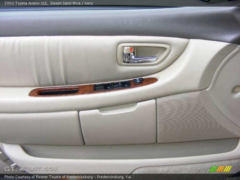 Desert Sand Mica / Ivory 2001 Toyota Avalon XLS