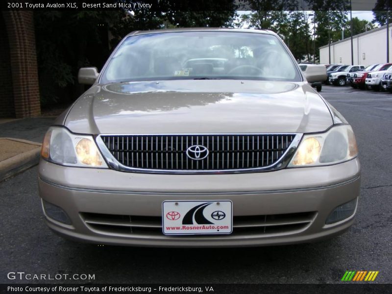 Desert Sand Mica / Ivory 2001 Toyota Avalon XLS