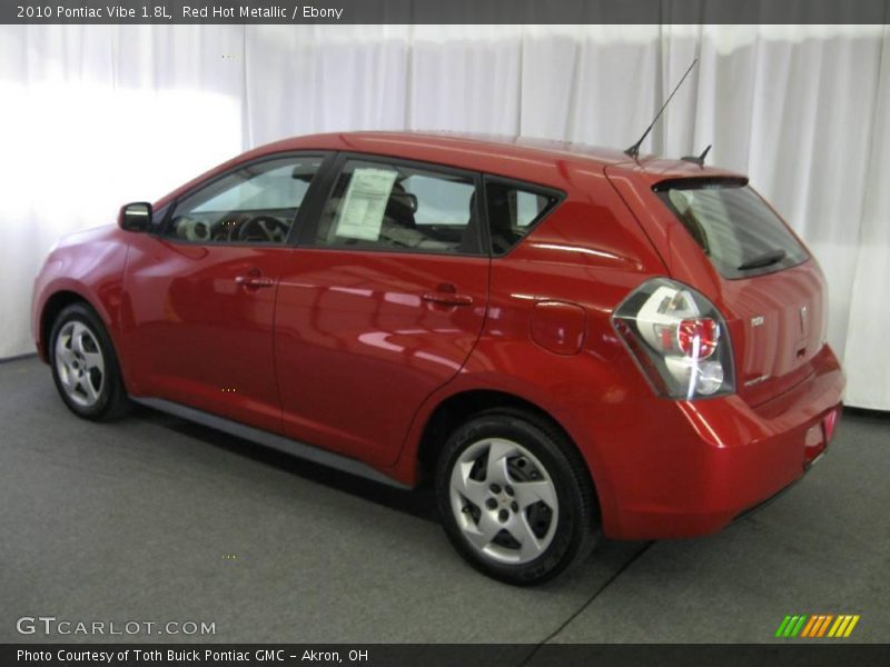 Red Hot Metallic / Ebony 2010 Pontiac Vibe 1.8L