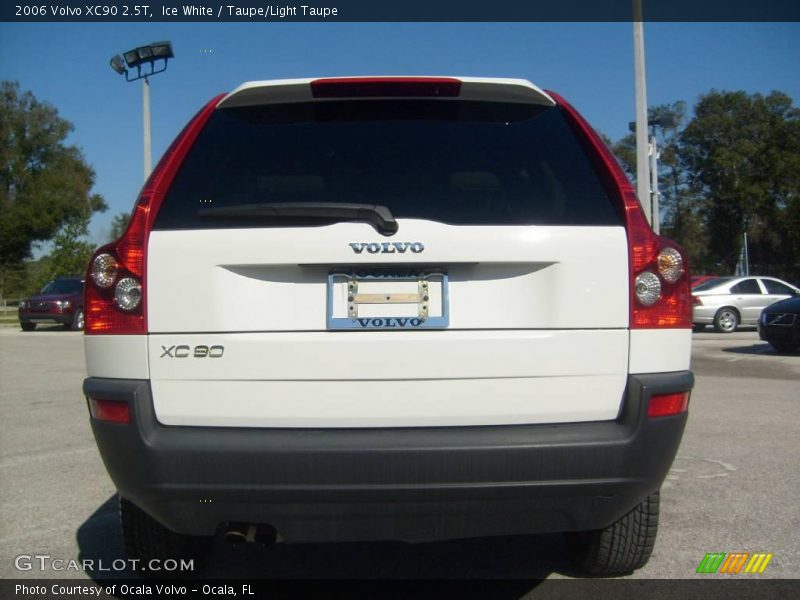 Ice White / Taupe/Light Taupe 2006 Volvo XC90 2.5T