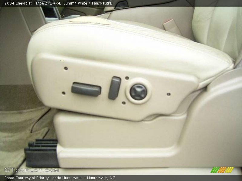Summit White / Tan/Neutral 2004 Chevrolet Tahoe Z71 4x4