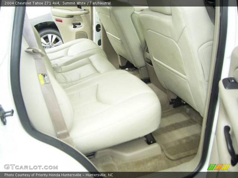 Summit White / Tan/Neutral 2004 Chevrolet Tahoe Z71 4x4