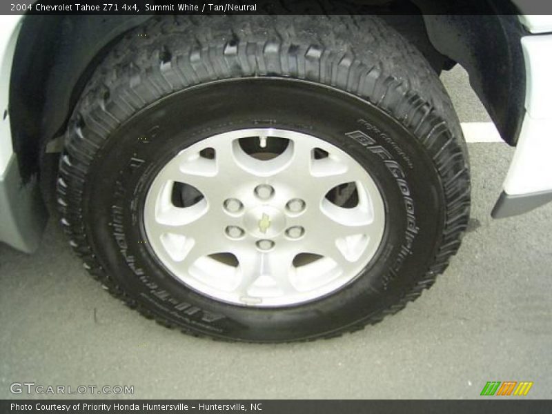 Summit White / Tan/Neutral 2004 Chevrolet Tahoe Z71 4x4
