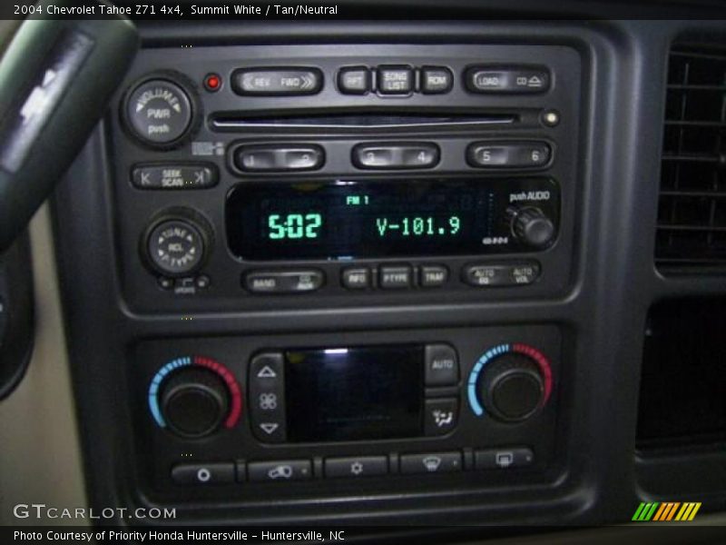Summit White / Tan/Neutral 2004 Chevrolet Tahoe Z71 4x4