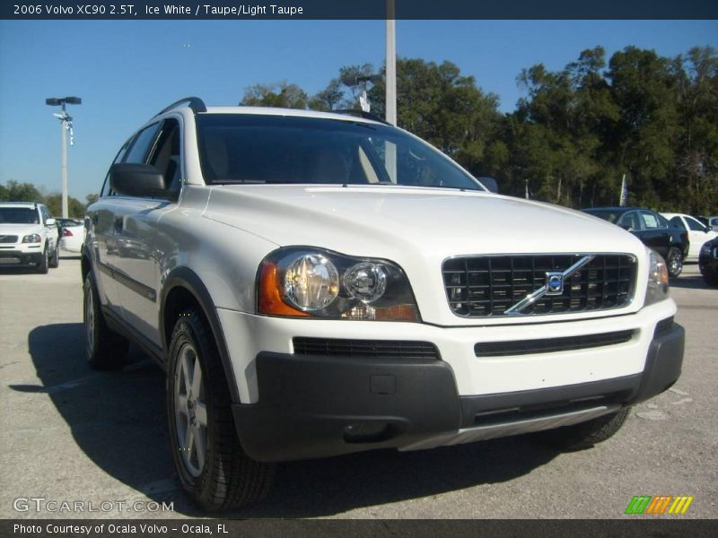 Ice White / Taupe/Light Taupe 2006 Volvo XC90 2.5T