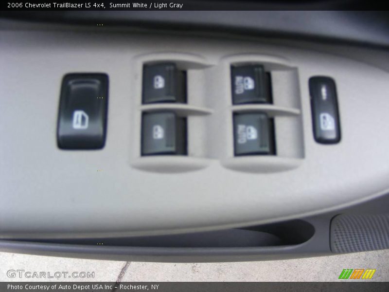 Summit White / Light Gray 2006 Chevrolet TrailBlazer LS 4x4