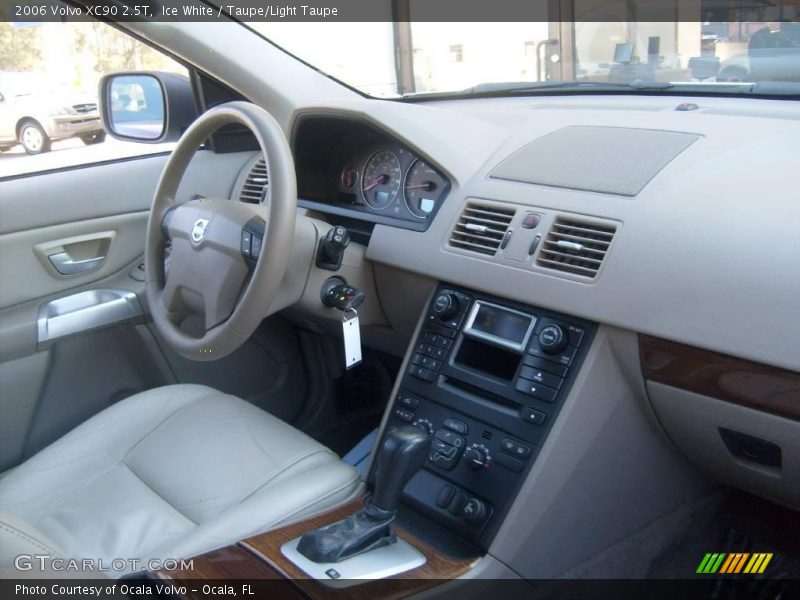 Ice White / Taupe/Light Taupe 2006 Volvo XC90 2.5T