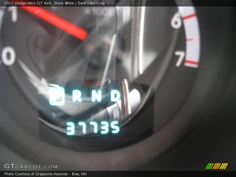 Stone White / Dark Slate Gray 2007 Dodge Nitro SLT 4x4