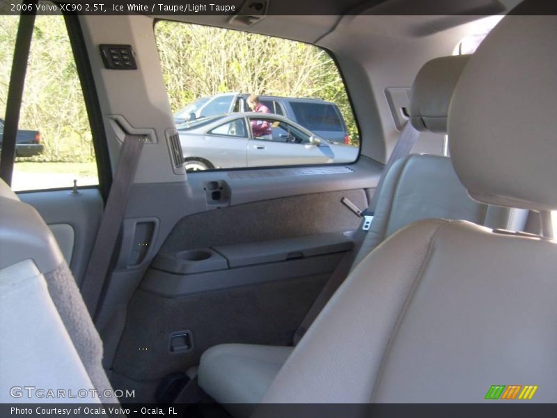 Ice White / Taupe/Light Taupe 2006 Volvo XC90 2.5T