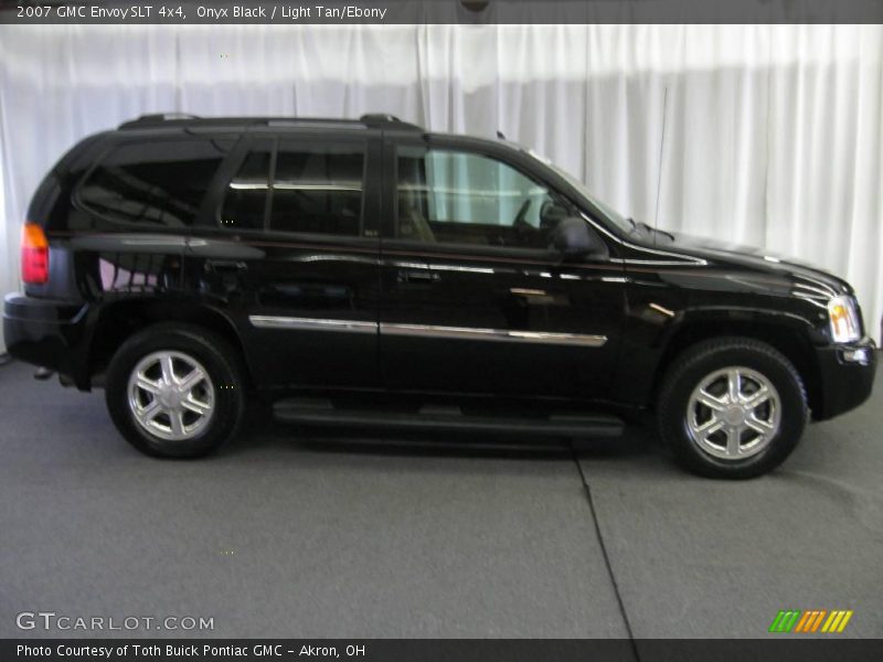 Onyx Black / Light Tan/Ebony 2007 GMC Envoy SLT 4x4