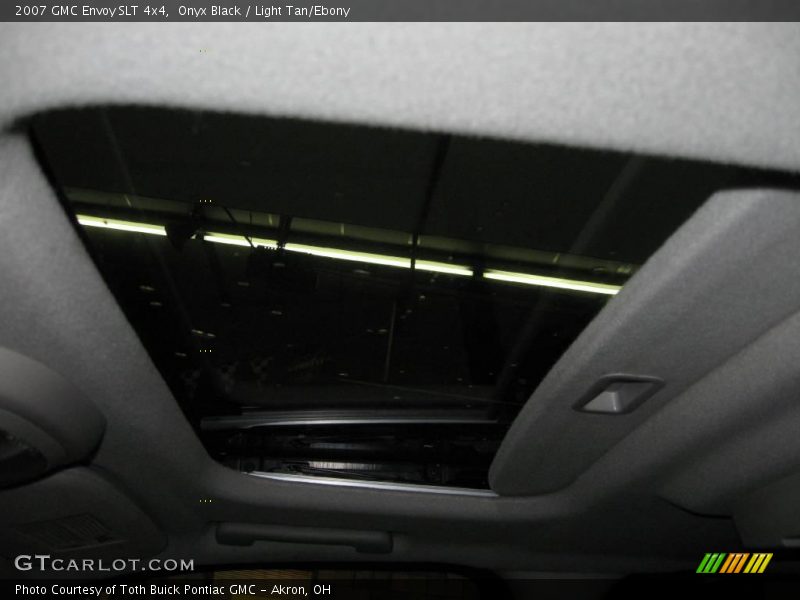 Onyx Black / Light Tan/Ebony 2007 GMC Envoy SLT 4x4