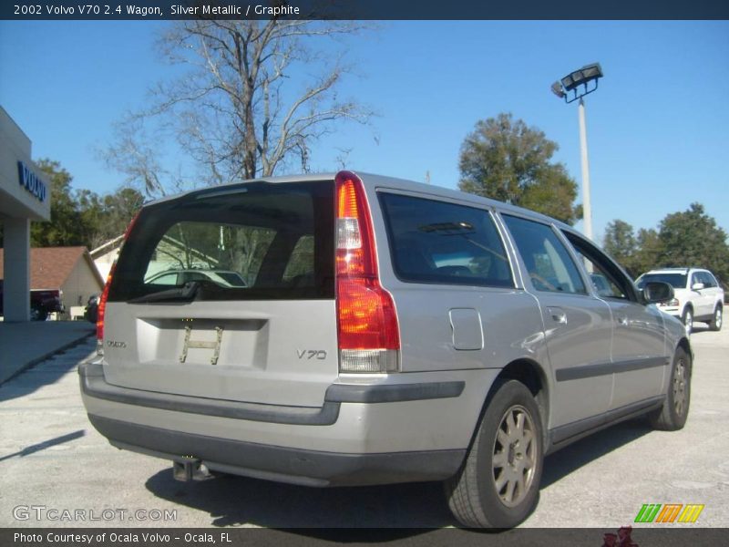Silver Metallic / Graphite 2002 Volvo V70 2.4 Wagon