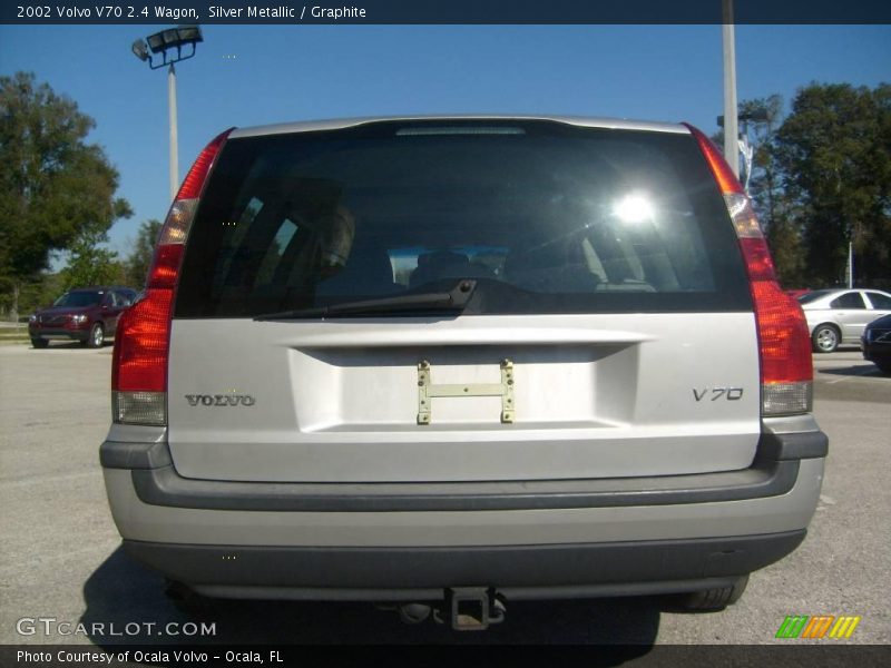 Silver Metallic / Graphite 2002 Volvo V70 2.4 Wagon