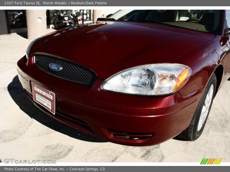 Merlot Metallic / Medium/Dark Pebble 2007 Ford Taurus SE