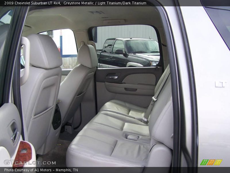 Greystone Metallic / Light Titanium/Dark Titanium 2009 Chevrolet Suburban LT 4x4
