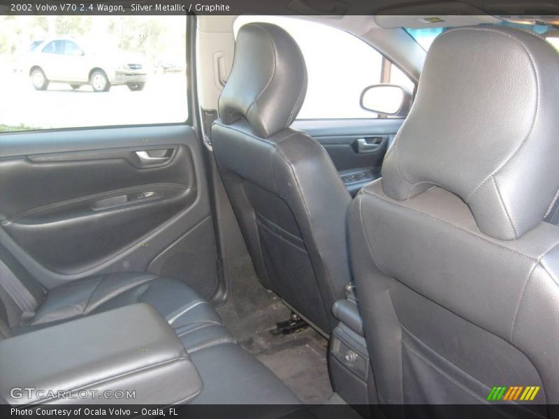 Silver Metallic / Graphite 2002 Volvo V70 2.4 Wagon