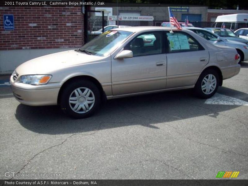 Cashmere Beige Metallic / Oak 2001 Toyota Camry LE