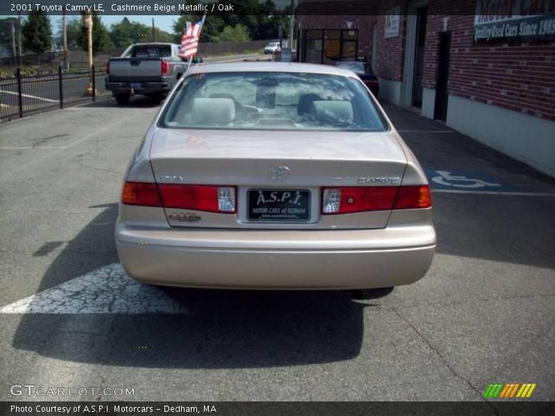 Cashmere Beige Metallic / Oak 2001 Toyota Camry LE