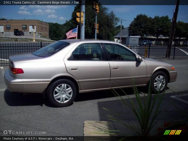 Cashmere Beige Metallic / Oak 2001 Toyota Camry LE
