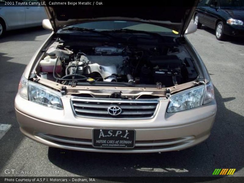 Cashmere Beige Metallic / Oak 2001 Toyota Camry LE