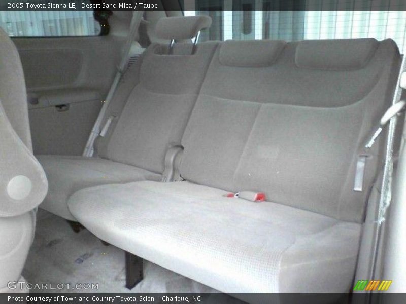 Desert Sand Mica / Taupe 2005 Toyota Sienna LE