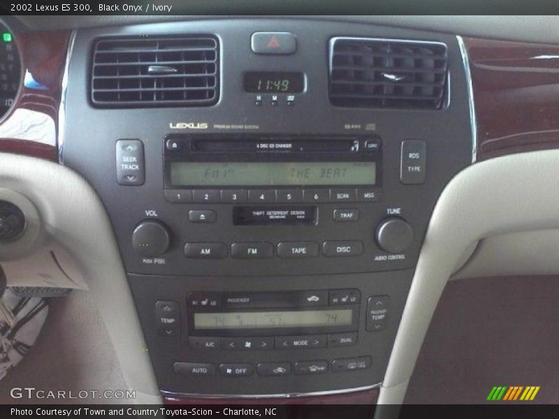 Black Onyx / Ivory 2002 Lexus ES 300