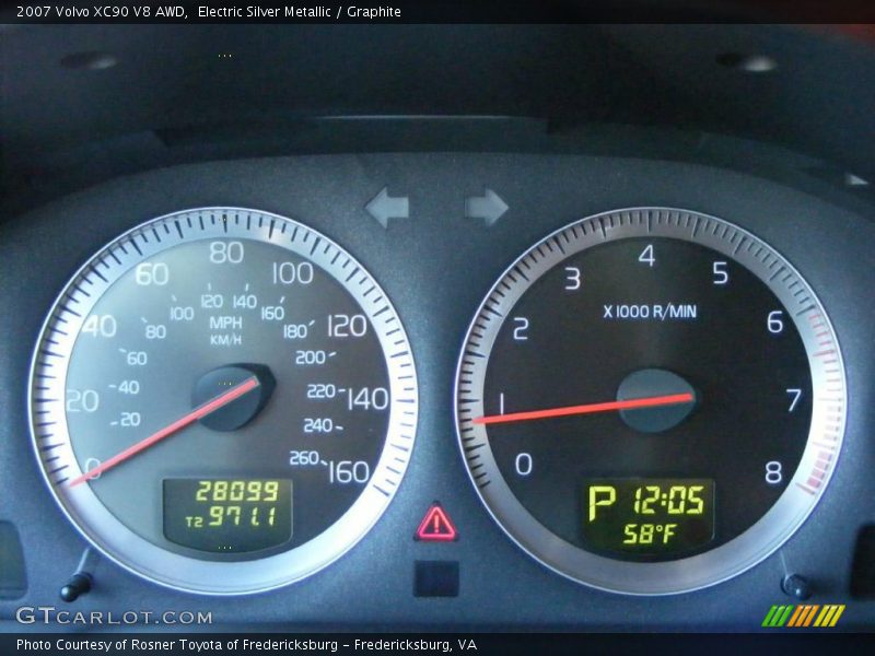 Electric Silver Metallic / Graphite 2007 Volvo XC90 V8 AWD