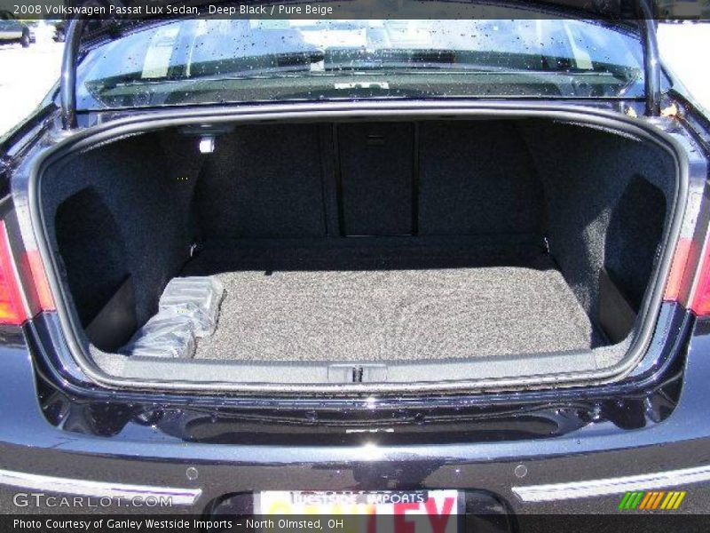 Deep Black / Pure Beige 2008 Volkswagen Passat Lux Sedan