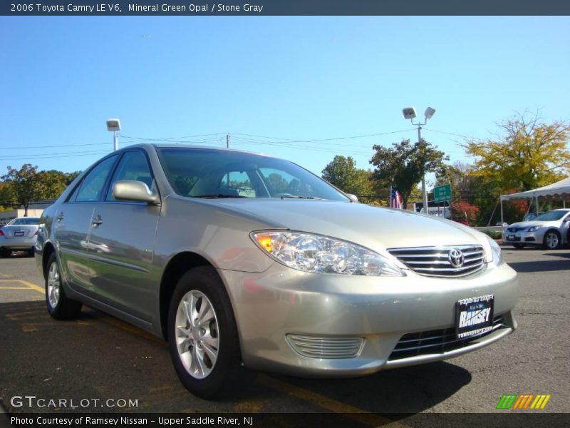 Mineral Green Opal / Stone Gray 2006 Toyota Camry LE V6