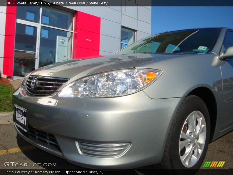 Mineral Green Opal / Stone Gray 2006 Toyota Camry LE V6