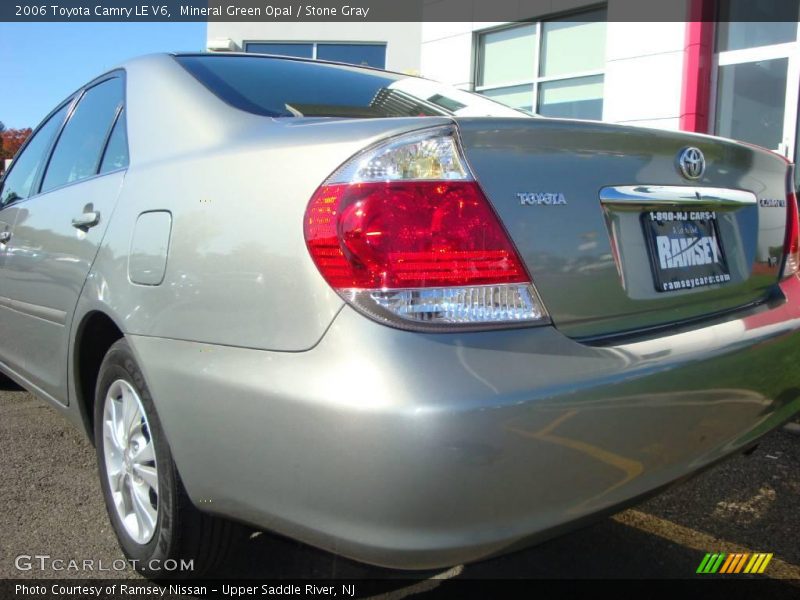 Mineral Green Opal / Stone Gray 2006 Toyota Camry LE V6