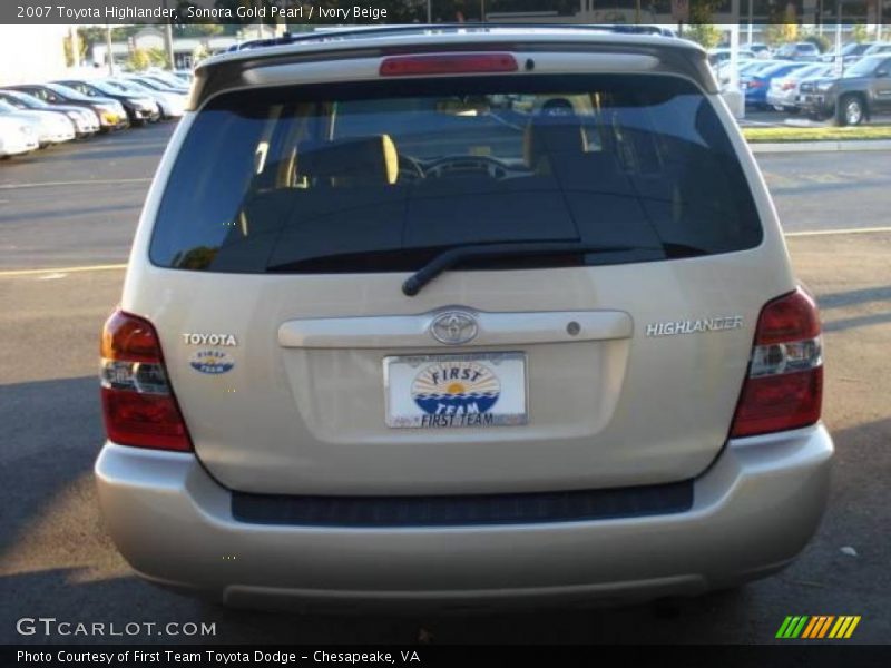 Sonora Gold Pearl / Ivory Beige 2007 Toyota Highlander