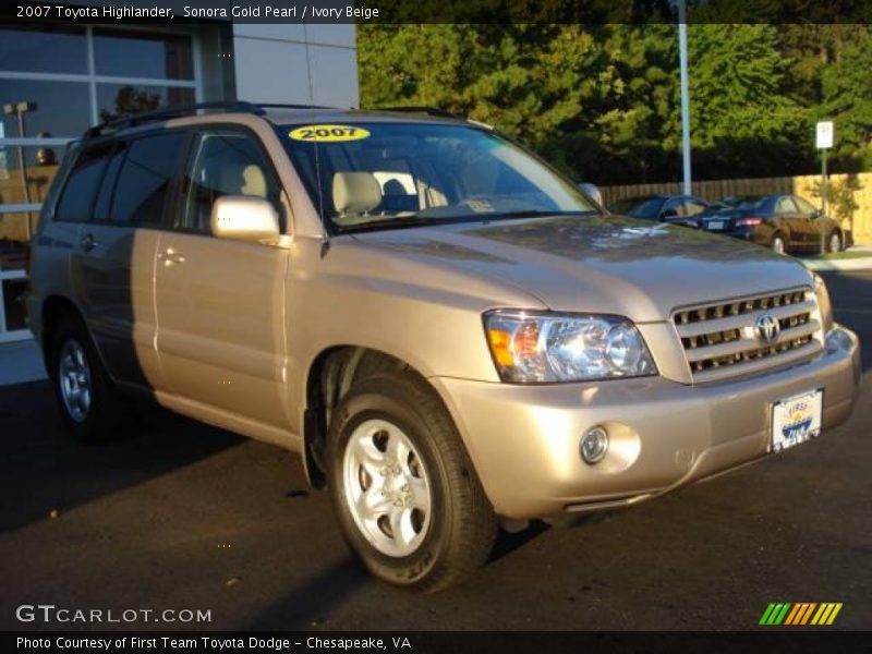Sonora Gold Pearl / Ivory Beige 2007 Toyota Highlander