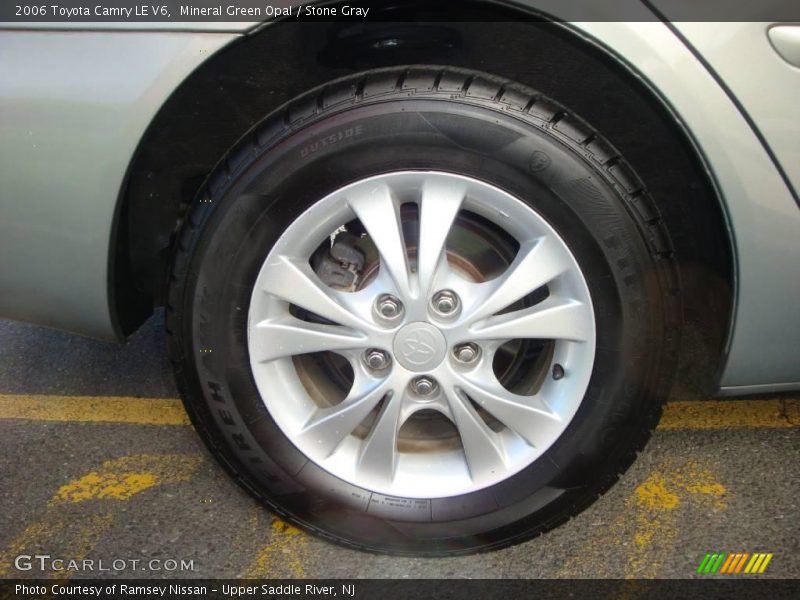 Mineral Green Opal / Stone Gray 2006 Toyota Camry LE V6