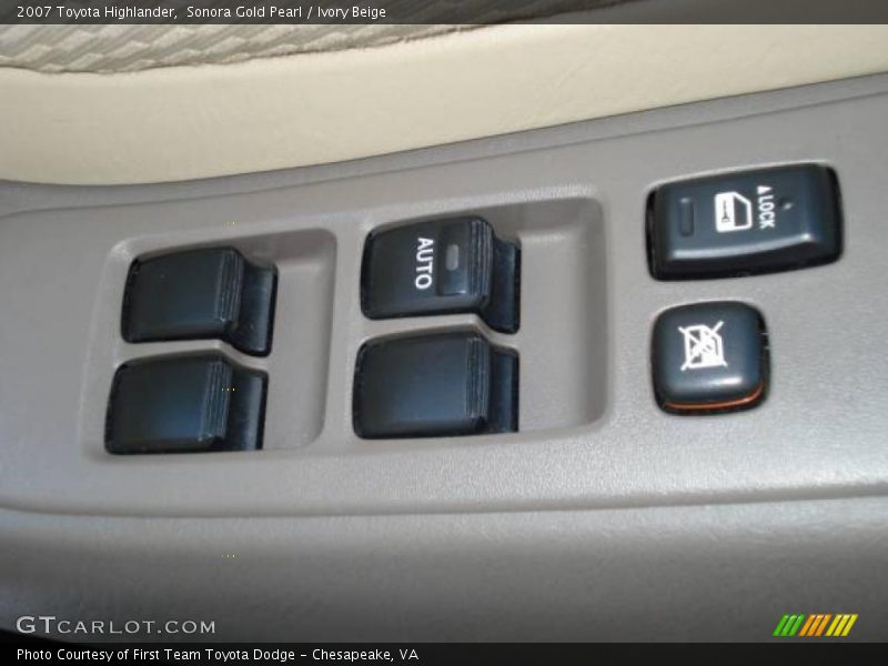 Sonora Gold Pearl / Ivory Beige 2007 Toyota Highlander