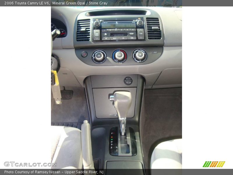 Mineral Green Opal / Stone Gray 2006 Toyota Camry LE V6