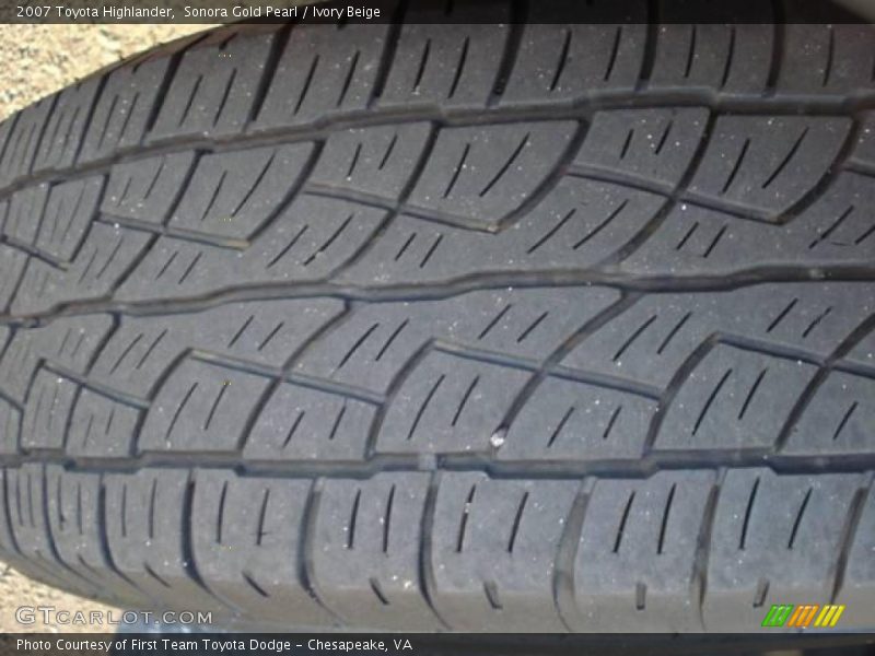 Sonora Gold Pearl / Ivory Beige 2007 Toyota Highlander