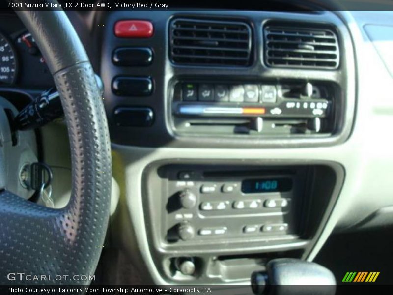 Victory Red / Gray 2001 Suzuki Vitara JLX 2 Door 4WD