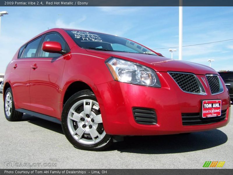 Red Hot Metallic / Ebony 2009 Pontiac Vibe 2.4