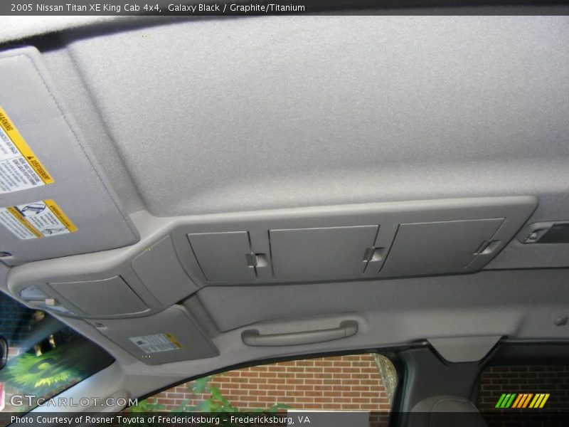 Galaxy Black / Graphite/Titanium 2005 Nissan Titan XE King Cab 4x4