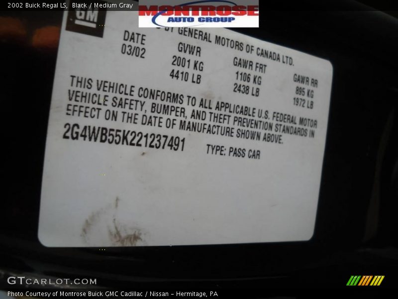 Black / Medium Gray 2002 Buick Regal LS