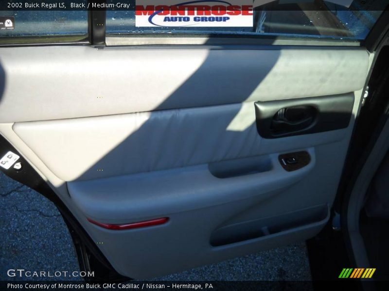 Black / Medium Gray 2002 Buick Regal LS