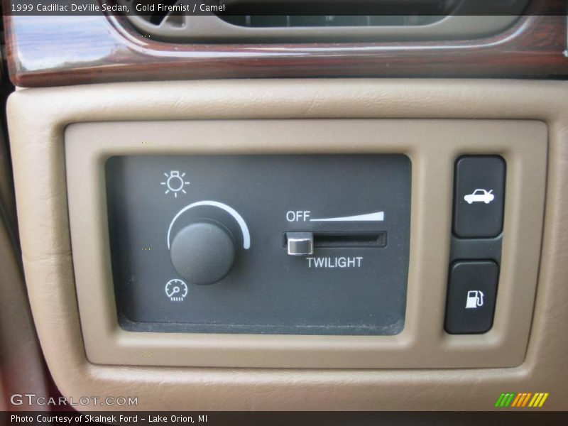 Gold Firemist / Camel 1999 Cadillac DeVille Sedan