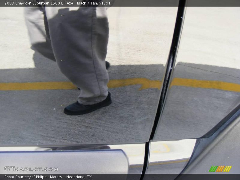 Black / Tan/Neutral 2003 Chevrolet Suburban 1500 LT 4x4