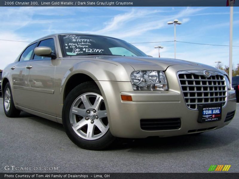 Linen Gold Metallic / Dark Slate Gray/Light Graystone 2006 Chrysler 300