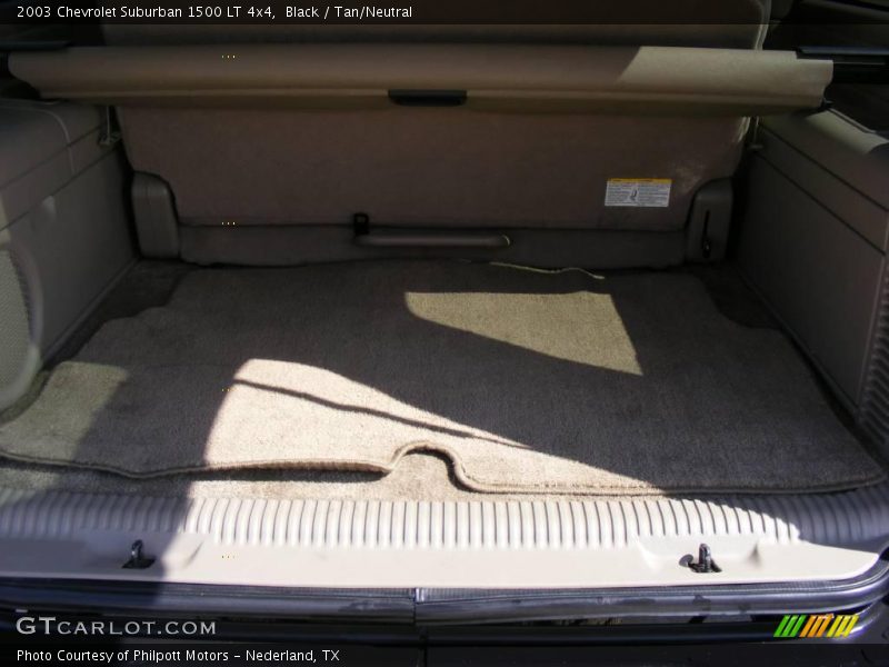 Black / Tan/Neutral 2003 Chevrolet Suburban 1500 LT 4x4