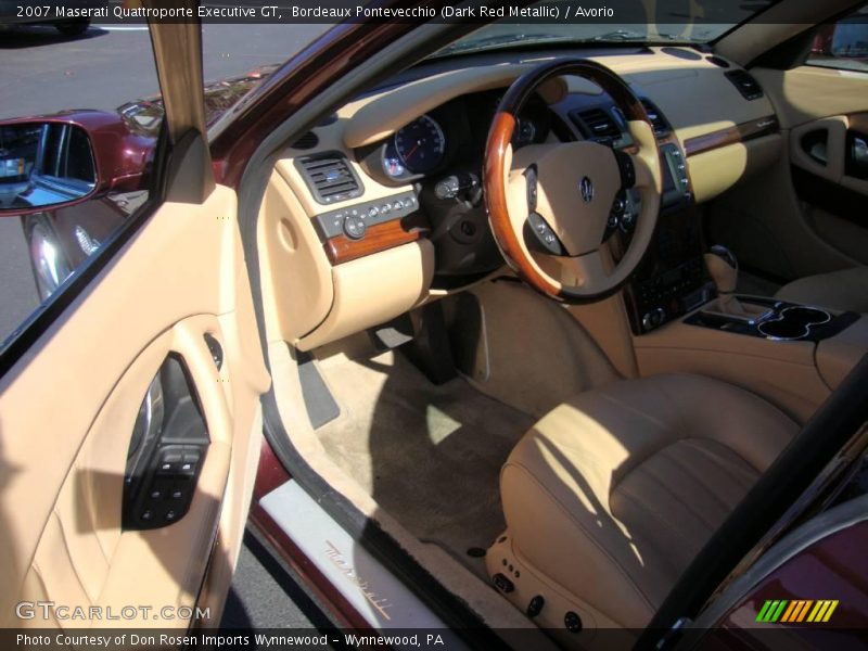Bordeaux Pontevecchio (Dark Red Metallic) / Avorio 2007 Maserati Quattroporte Executive GT